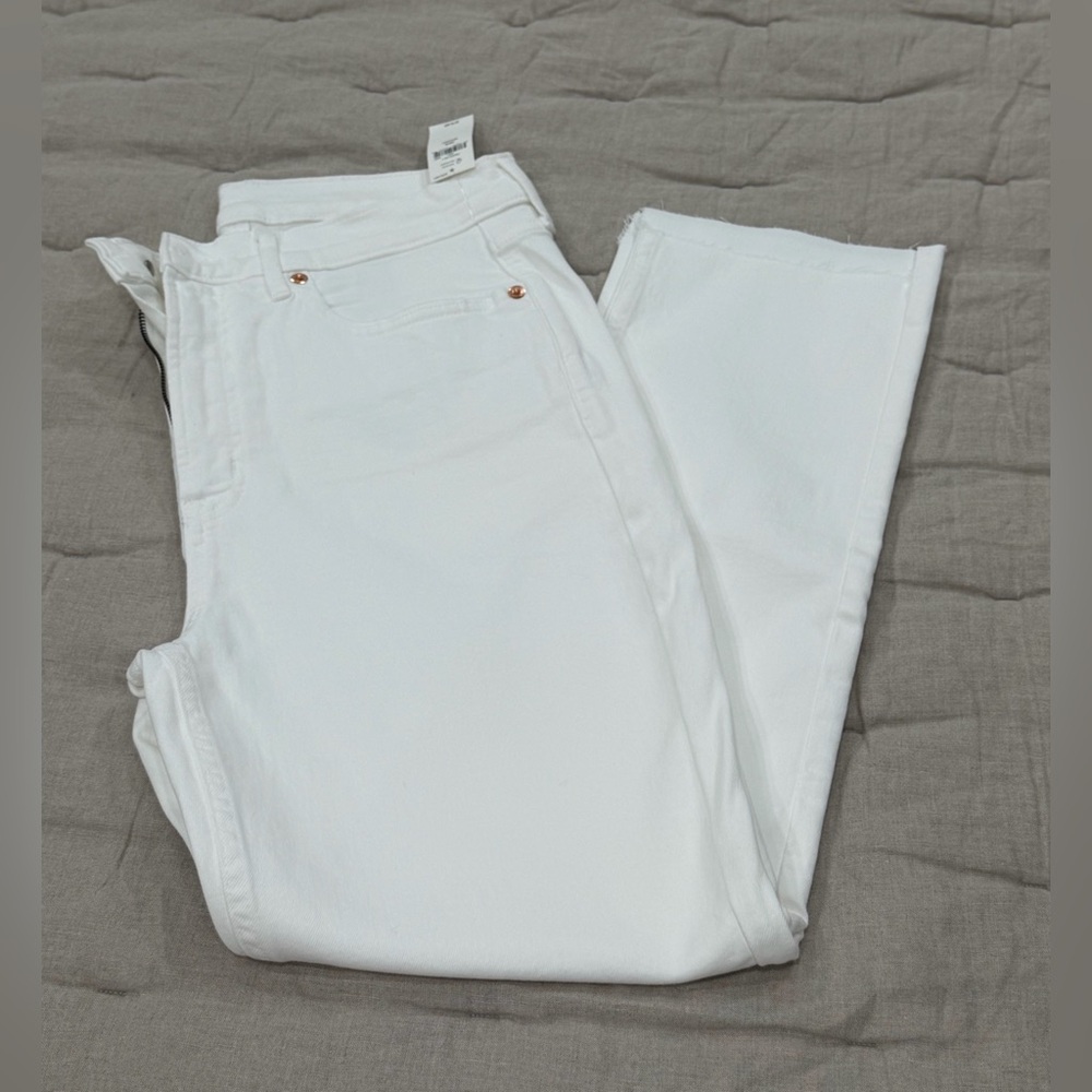 Gap BNWT Slim High Rise Stretch, 29/8 short